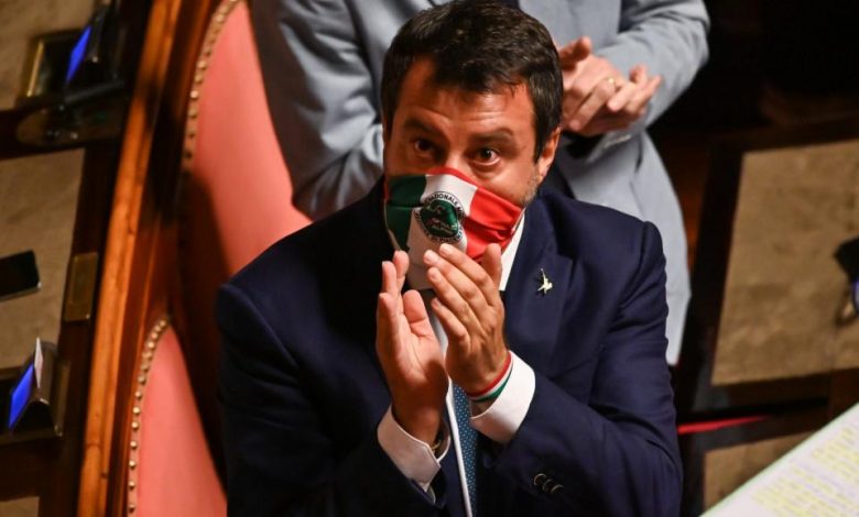 Salvini en el banquillo de los acusados