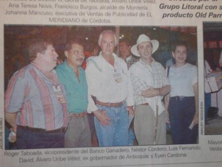 El ex-presidente Uribe acompañado de sujetos vinculados al narcotráfico
