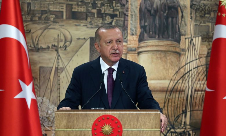 Erdogan acusa a Grecia de causar el caos en el Mediterráneo