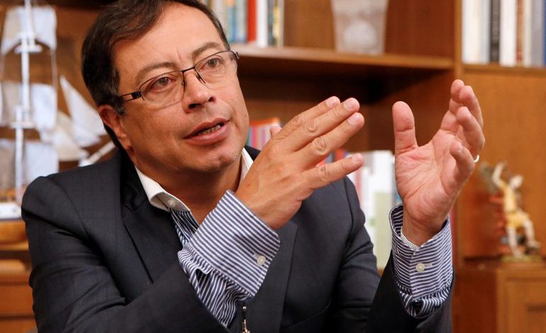 Gustavo Petro, líder de la izquierda colombiana