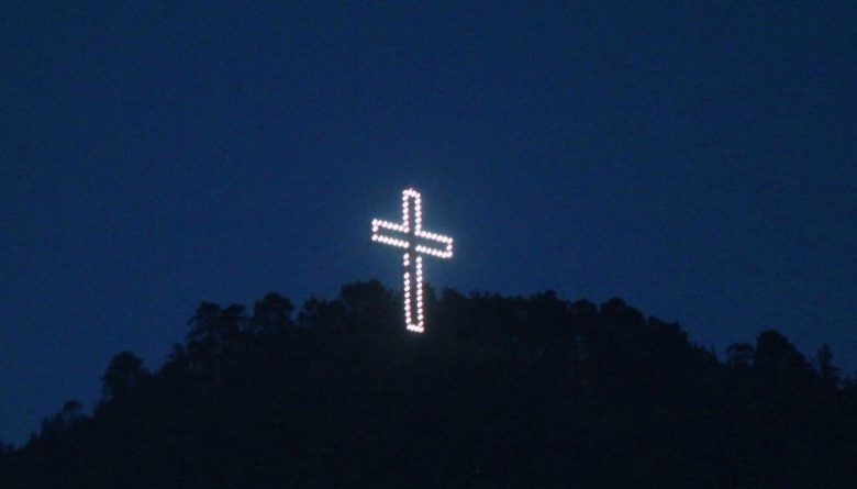 Encendido de la Cruz del Waraira Repano