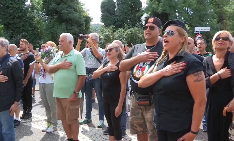 2000 personas llegaron a la tumba de Musolini para conmemorar el centenario de la Marcha sobre Roma que supuso el inicio del régimen fascista