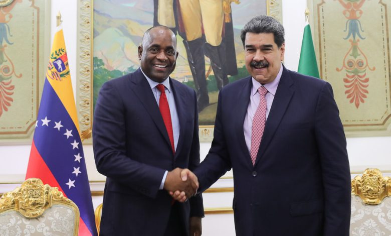 Presidente Maduro recibe al primer ministro de Dominica, Roosevelt Skerrit