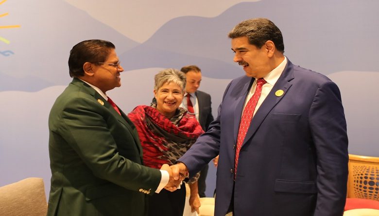 Maduro sostuvo reunión con presidente de Surinam