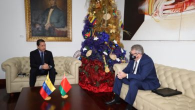 Carlos Faría, se reunió este jueves con el embajador de Belarús en Venezuela, Andrei Molchan.