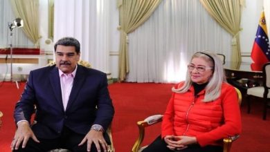 Diálogo Documental con el presidente de Venezuela y la primera combatiente