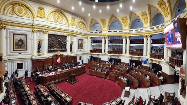 Congreso de Perú rechaza