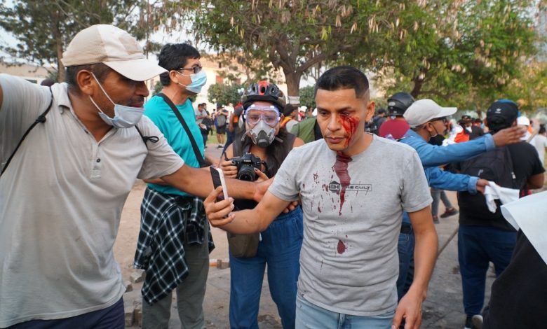 Heridos producto de la represión en Perú