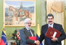 Venezuela y Colombia suscriben acuerdos en materia económica