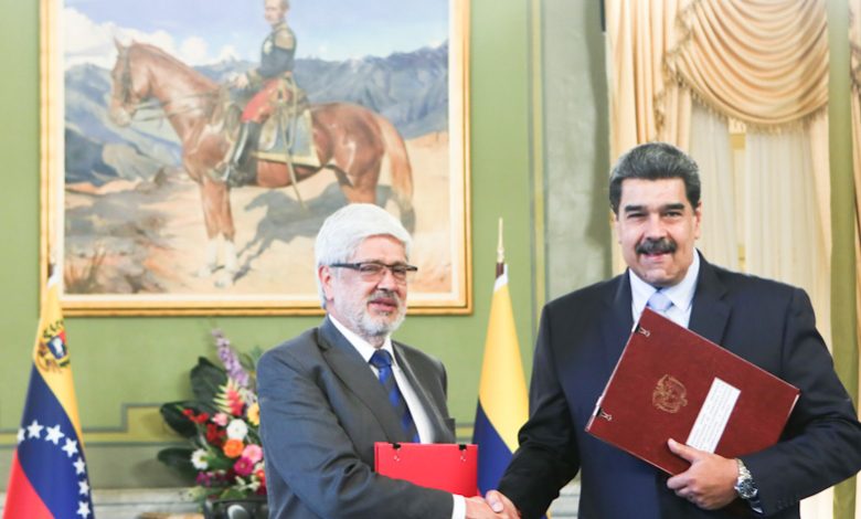 Venezuela y Colombia suscriben acuerdos en materia económica