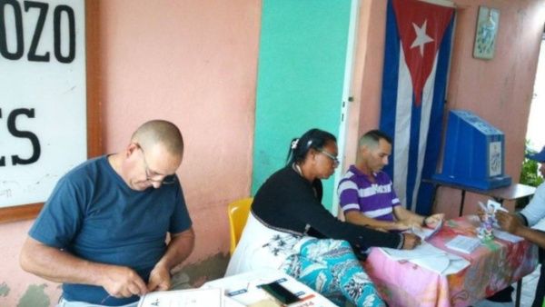 Inician elecciones parlamentarias en Cuba