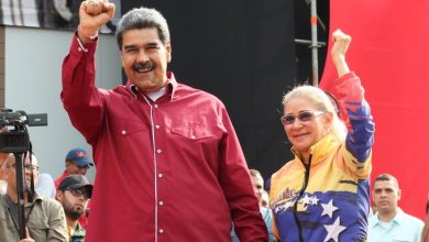 Presidente Maduro recibe movilización por el Día del Rescate de la Dignidad Nacional