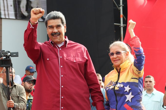 Presidente Maduro recibe movilización por el Día del Rescate de la Dignidad Nacional