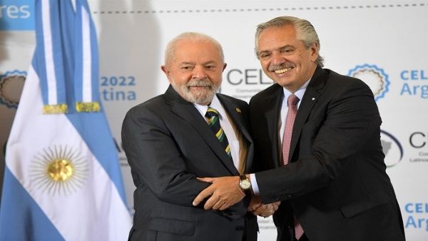 Presidente de Argentina se reunirá con Lula da Silva en Brasil