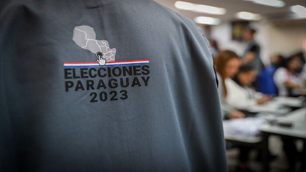 Abren colegios electorales en Paraguay para elecciones presidenciales