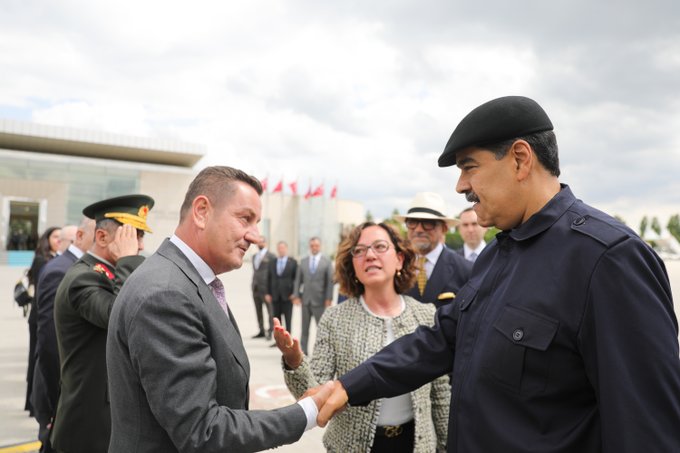 Presidente Maduro arriba a Türkiye para participar en toma de posesión de Erdoğan