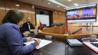 Venezuela y China firman acuerdo para desarrollo de la investigación espacial