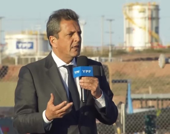 Argentina anuncia nuevo tipo de cambio para impulsar sector petrolero