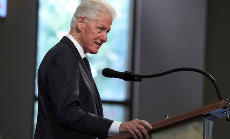 Bill Clinton cada vez más salpicado de las denuncias sobre las atrocidades de Epstein