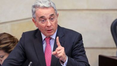 Uribe está en prisión domiciliaria