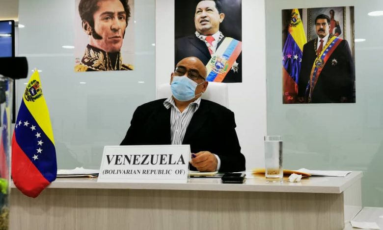 Carlos Alvarado, ministro de Salud