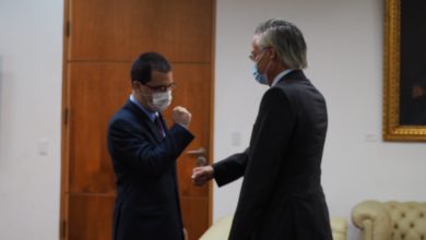 Canciller Arreaza recibió al embajador de Reino Unido en Caracas