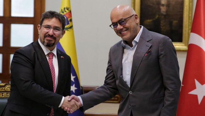 Venezuela afianza relaciones diplomáticas con Turkiye