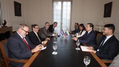 Cancilleres de Venezuela y Cuba sostuvieron encuentro