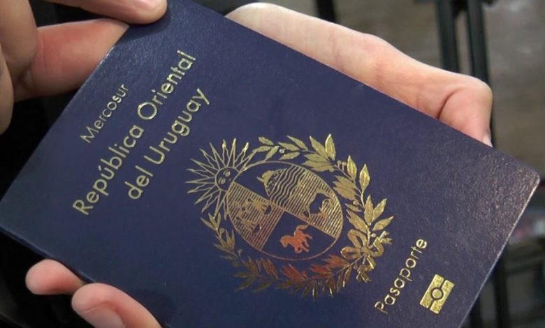 En el consulado de Uruguay en Rusia tramitaban pasaportes falsos