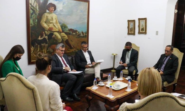 Venezuela y Rusia revisaron agenda de cooperación en el área cultural