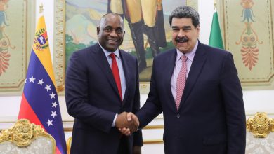 Presidente Maduro recibe al primer ministro de Dominica, Roosevelt Skerrit