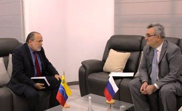 Defensor del Pueblo fortalece cooperación en DDHH con embajador ruso