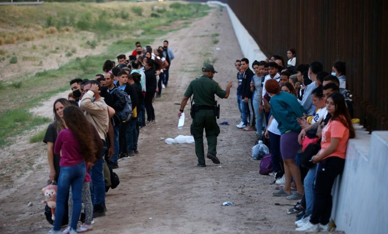 Sigue la controversia en EE.UU. sobre asilo a migrantes