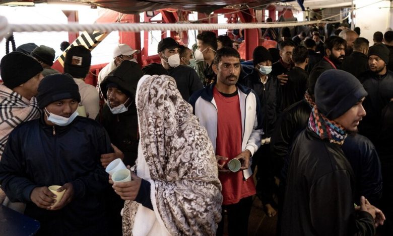 El gobierno de Meloni sigue impidiendo el acceso a barcos humanitarios