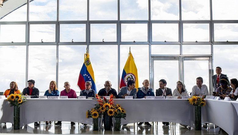 Mesas de diálogos Gobierno de Colombia y ENL