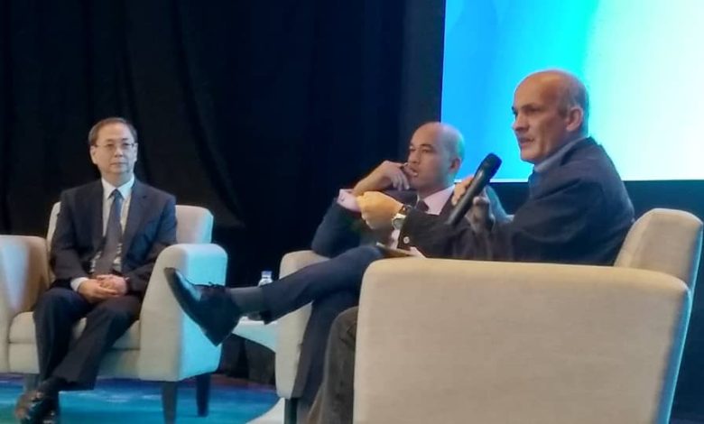 Vicepresidente Menéndez en Seminario Internacional