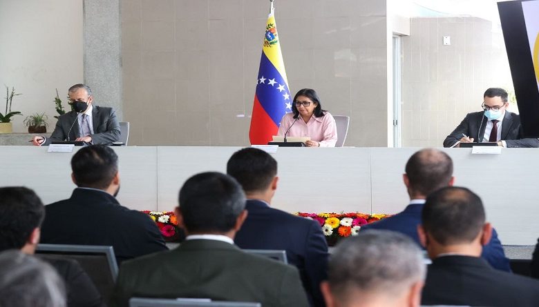 Vicepresidenta Ejecutiva en reunión con Banca publica y privada