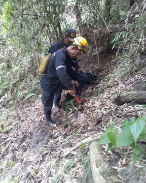 mantenimiento al sistema hidráulico en Estribo Duarte del Waraira Repano