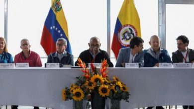 mesa de diálogos de paz con el Ejército de Liberación Nacional