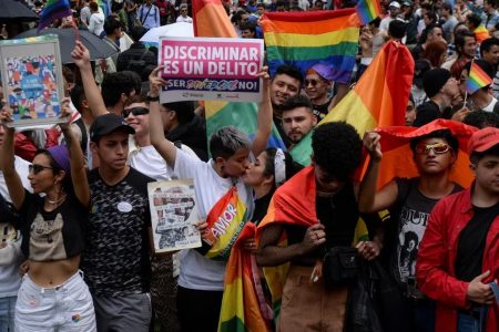 Personas LGBTIQ+ en Colombia exigía justicia