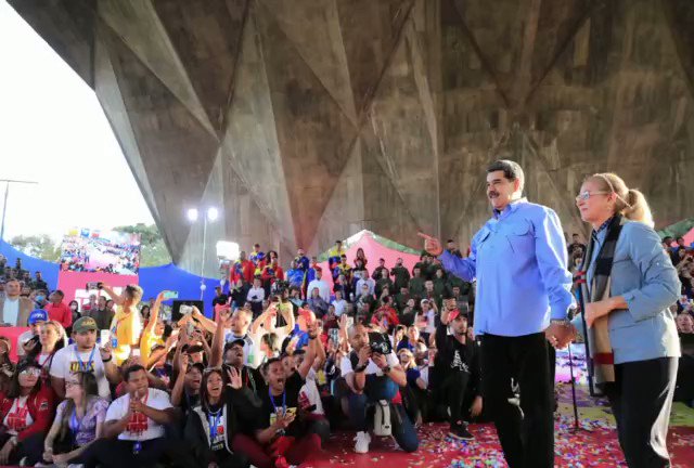 Maduro participa en el Congreso Nacional de la Juventud