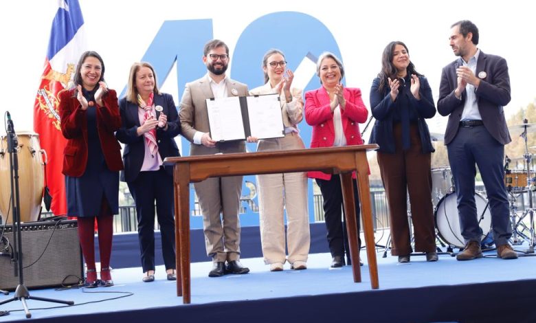 Presidente chileno promulga jornada laboral de 40 horas