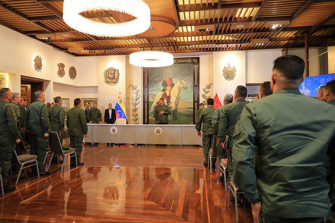 Presidente Maduro dirige reunión con el Estado Mayor Superior de la FANB