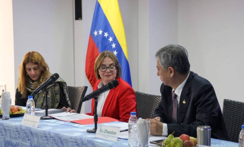 Delegaciones de Venezuela y China revisan acuerdos en cooperación espacial