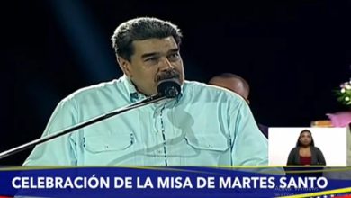 Maduro insta a la unión nacional para hacerle frente a las dificultades