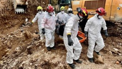 Rescatistas se mantienen en la zona por el alud en Alausí