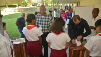 Asambleas municipales de Cuba elijen gobernadores provinciales