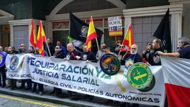 Policías de España marchan en Madrid exigiendo salarios dignos