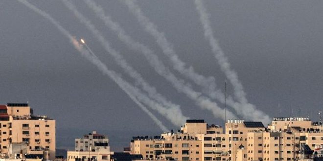 Fuerzas de la resistencia palestina lanzan nuevos misiles contra las colonias israelíes