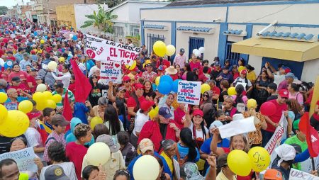 Pueblo venezolano demuestra alegría y pasión